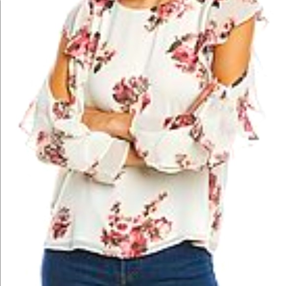 NWT Vince Camuto Cold-Shoulder Top, size L - Picture 2 of 10